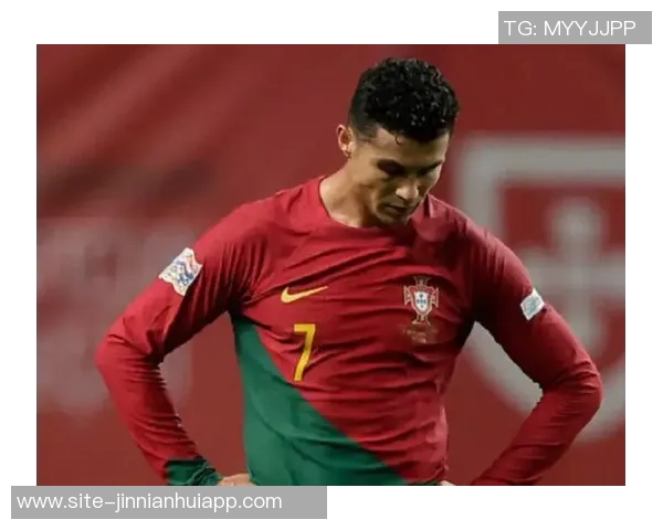 世界杯官推发布42队海报无C罗引发热议已删除原贴引关注